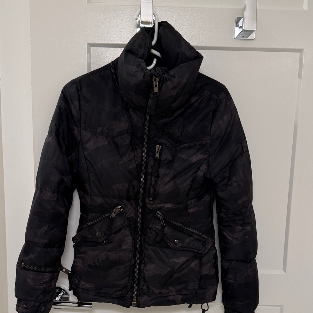 SAM. Women's subtle camo print, black and grey puffer jacket. Detachable hood